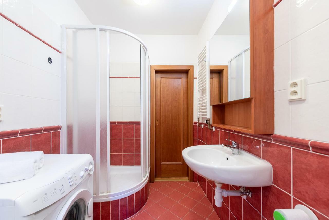 Nest Apartment Prag Exterior foto